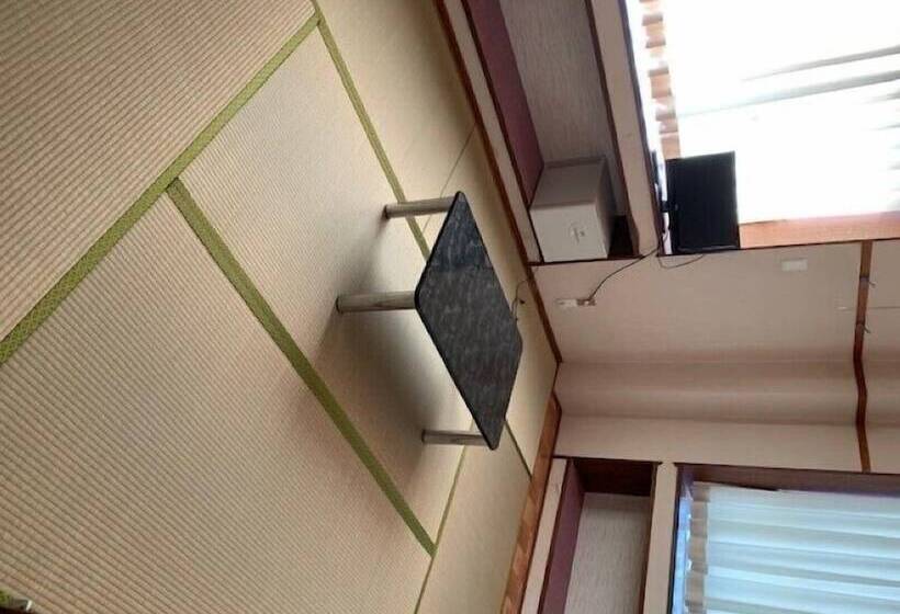 펜션 Lodge New Katsuraya