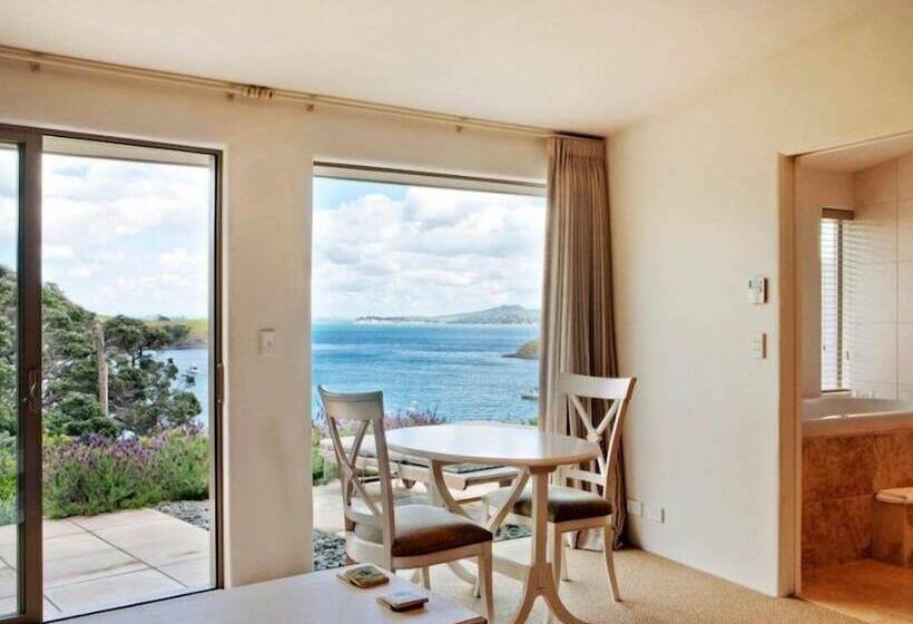 פנסיון Matiatia Bay