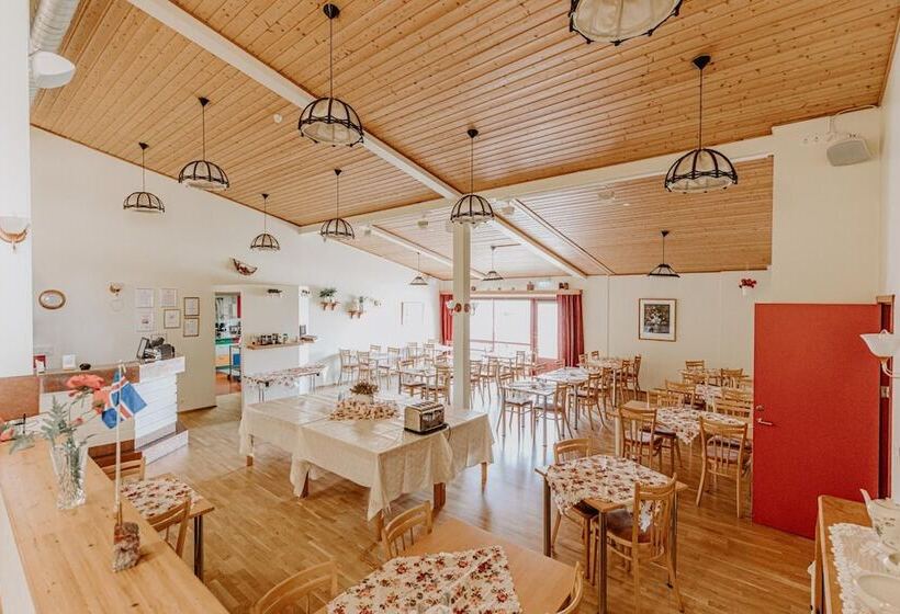 پانسیون Narfastadir Guesthouse