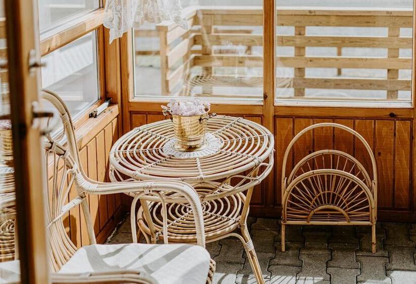 پانسیون Narfastadir Guesthouse