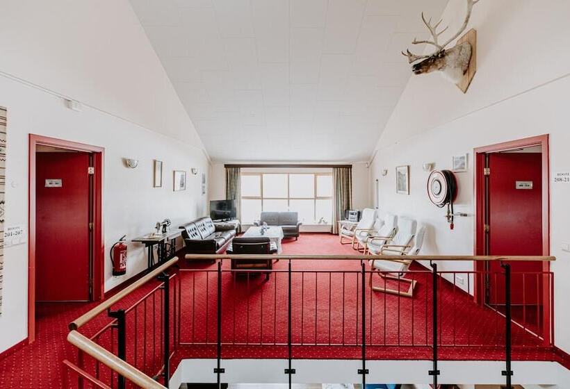 پانسیون Narfastadir Guesthouse