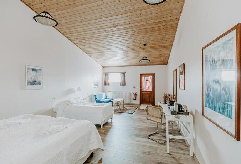 پانسیون Narfastadir Guesthouse