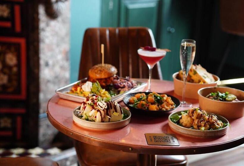 ペンション The Auction House