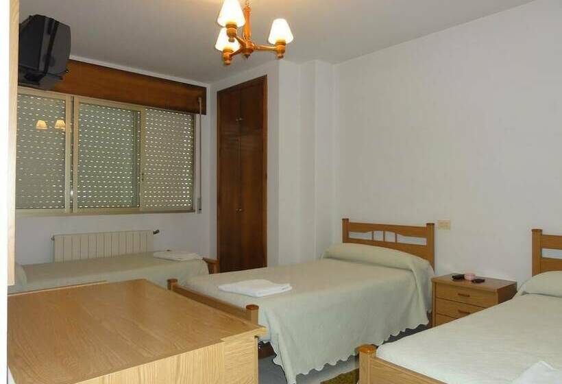 ペンション Hostal Monterredondo