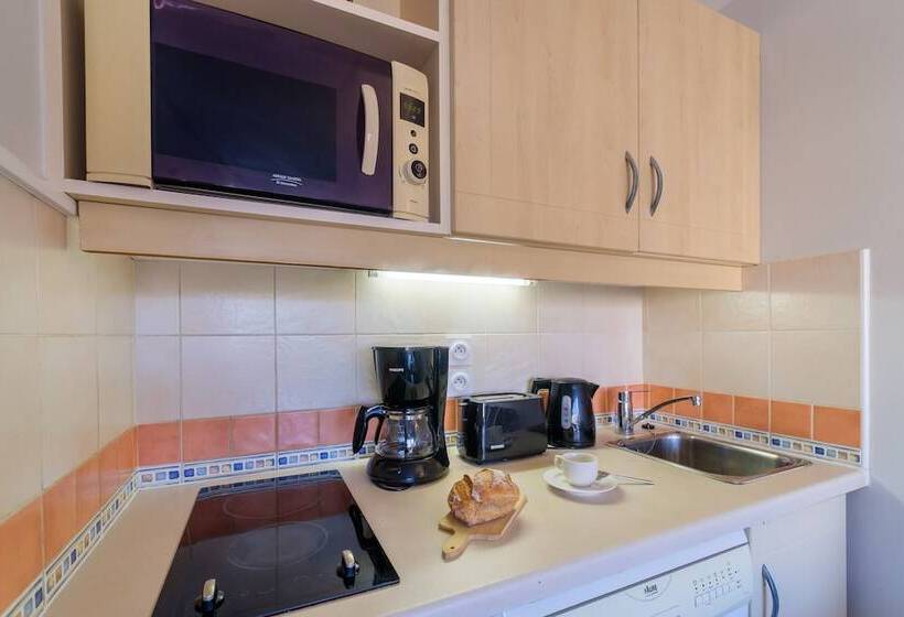 P&v Residence Saint Laurent Du Var