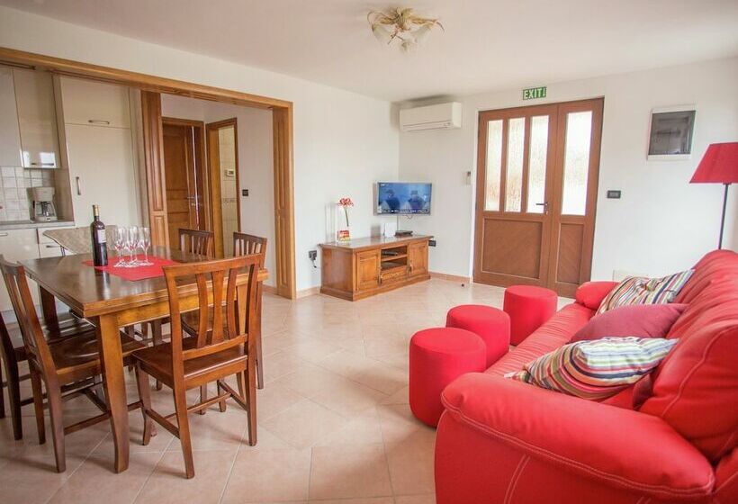 Relaxing Villa With Pool And Garden For Six Persons In Central Istria