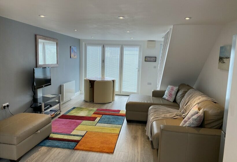 Remarkable 1bed Cottage In Mumbles Swansea