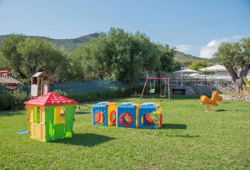 استراحتگاه Cilento Dreams Village