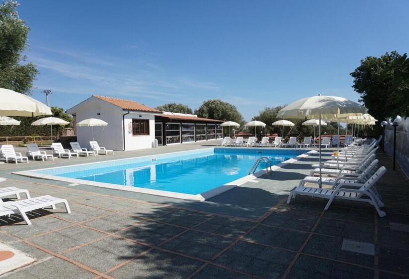 استراحتگاه Cilento Dreams Village