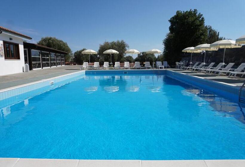 استراحتگاه Cilento Dreams Village