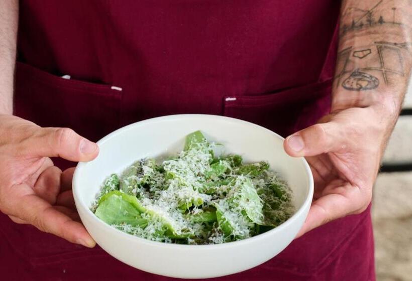 منتجع Hutton Brickyards Riverfront Hotel & Venue