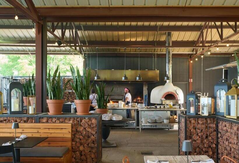 منتجع Hutton Brickyards Riverfront Hotel & Venue