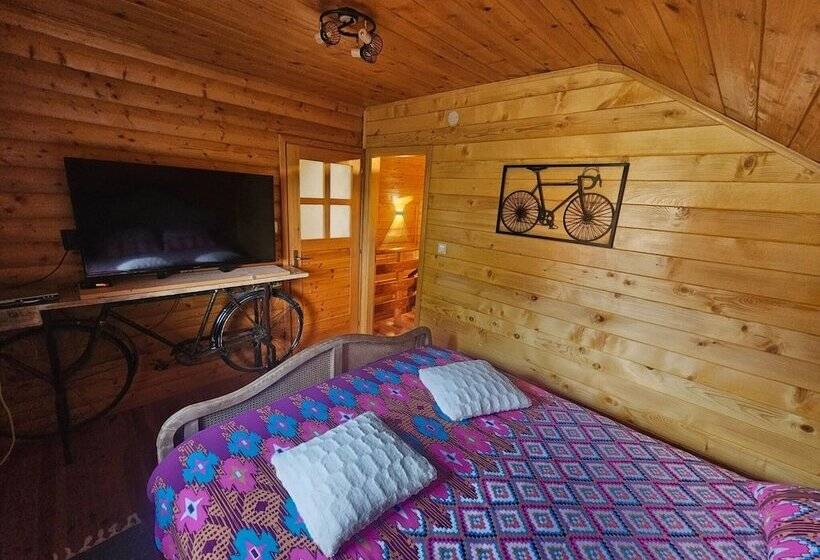 Secluded Cottage In Sveti Petar Mrežnički With Swimming Pool