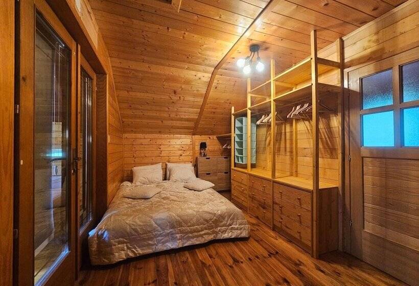 Secluded Cottage In Sveti Petar Mrežnički With Swimming Pool