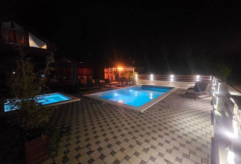 Secluded Cottage In Sveti Petar Mrežnički With Swimming Pool