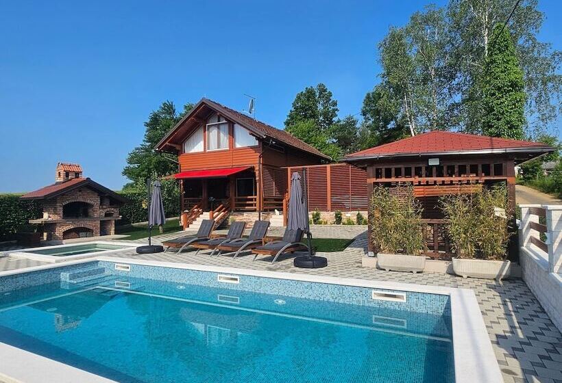 Secluded Cottage In Sveti Petar Mrežnički With Swimming Pool
