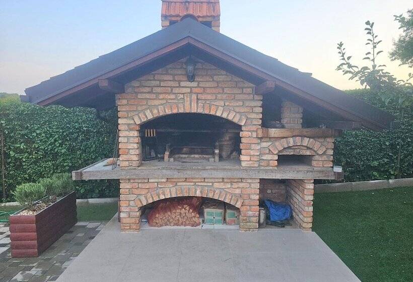Secluded Cottage In Sveti Petar Mrežnički With Swimming Pool