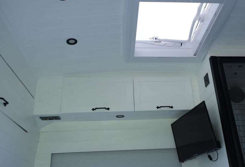 Superb 4 Berth Campervan With Kingsize Bed