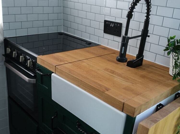 Superb 4 Berth Campervan With Kingsize Bed