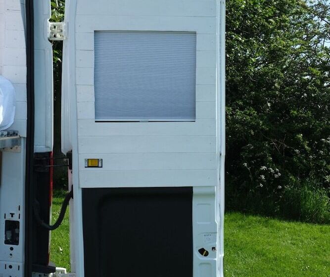 Superb 4 Berth Campervan With Kingsize Bed