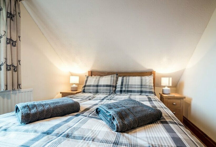 The Brambles  2 Bed Cottage  Llanteg