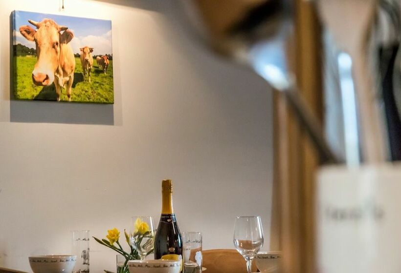 The Brambles  2 Bed Cottage  Llanteg