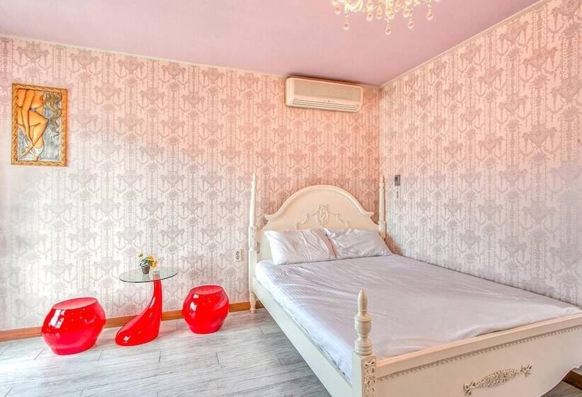 Youngheungdo Roma Spa Pension