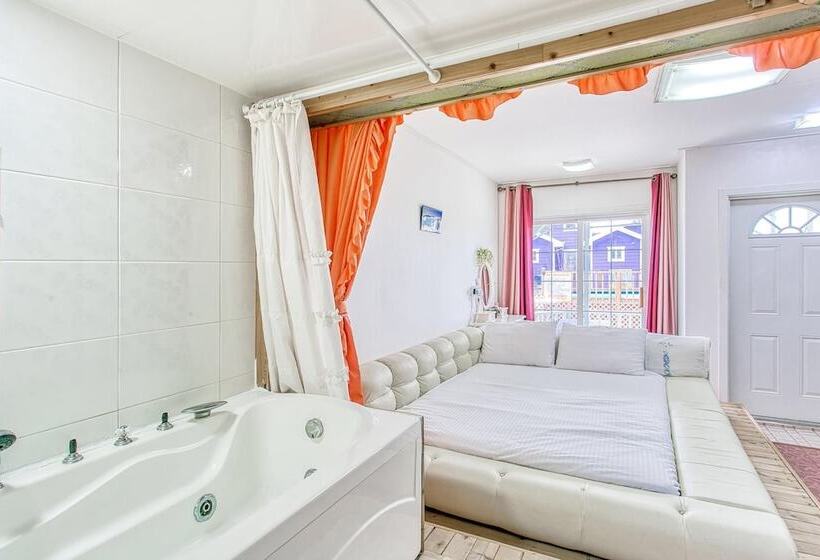 Youngheungdo Roma Spa Pension