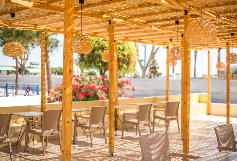 Atma Beach Rooms & Suites