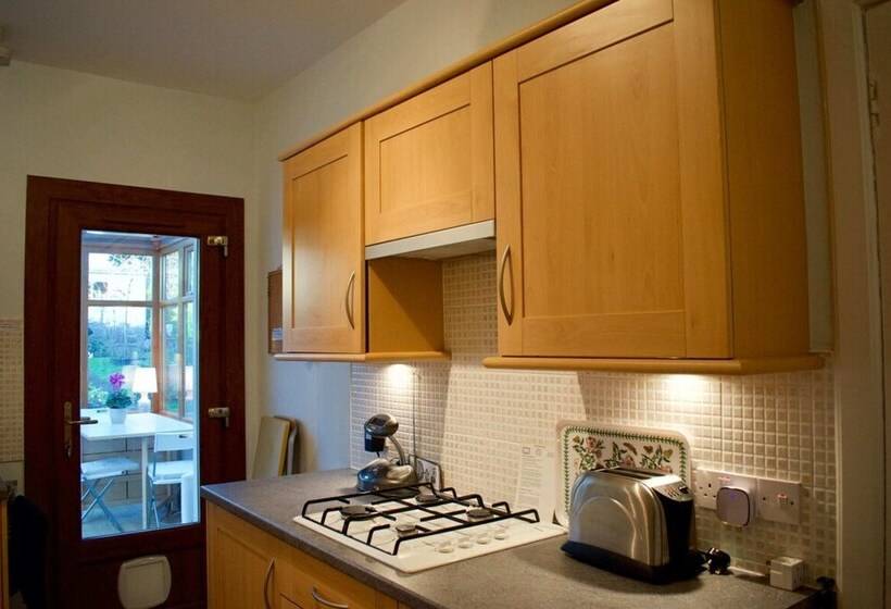 Cosy Home With Views Of Arthur S Seat