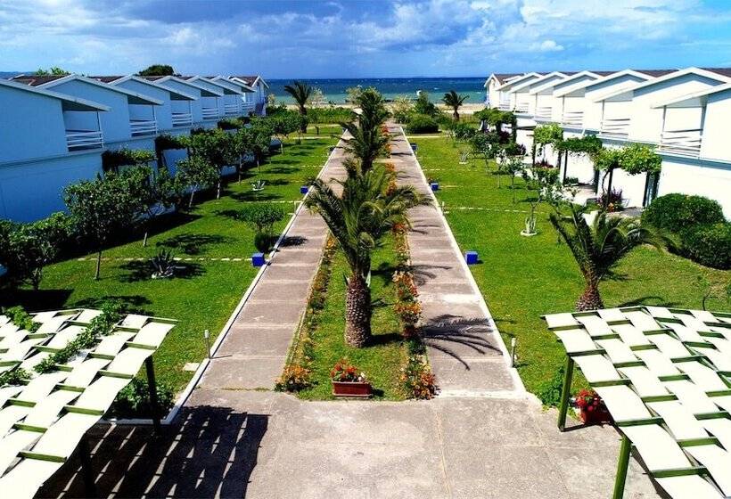 בית מלון כפרי Afytos Akcay Tatil Koyu