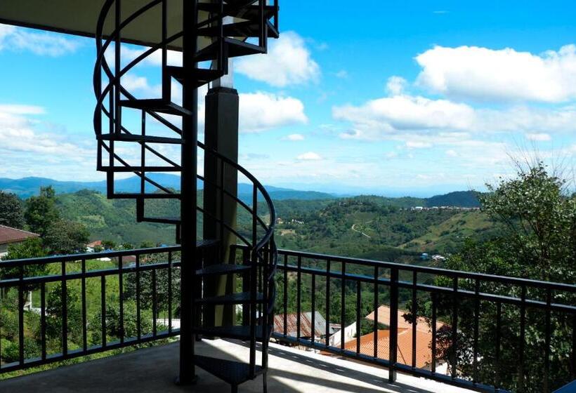 Отель Ama Maesalong