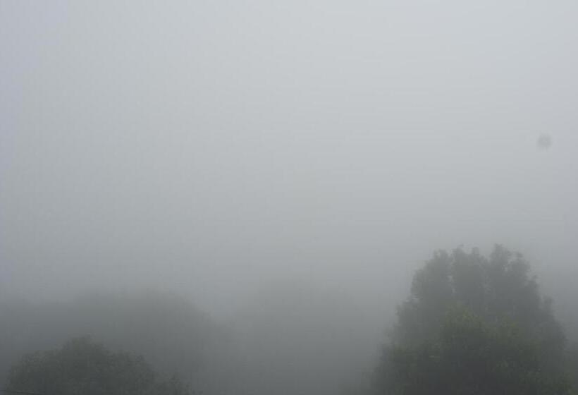 Отель Ama Maesalong