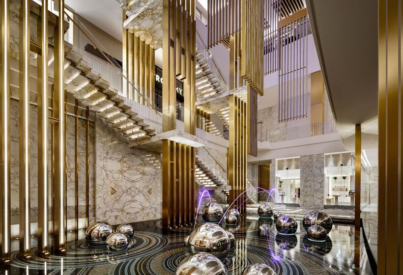 هتل Atlantis The Royal