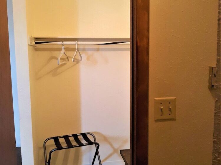 فندق Cheyenne Wells By Oyo Rooms