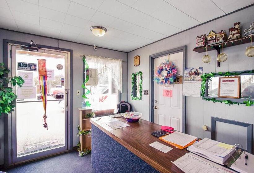 فندق Cheyenne Wells By Oyo Rooms