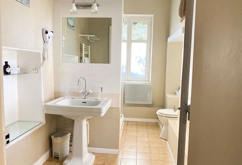 ホテル Closerie La Fontaine