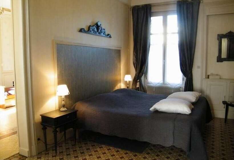 ホテル Closerie La Fontaine