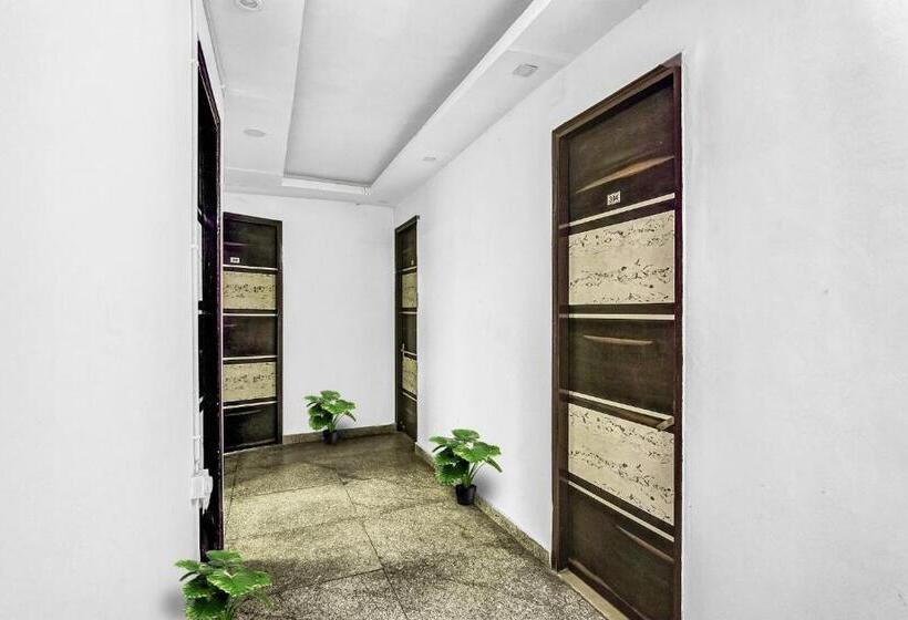 Отель Flagship Cosy Tree Rooms Inn