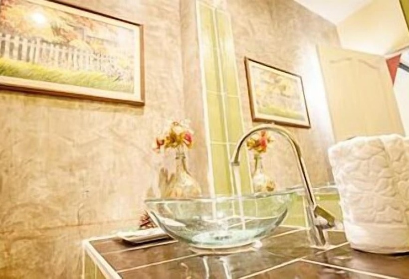 Отель Full House Resort