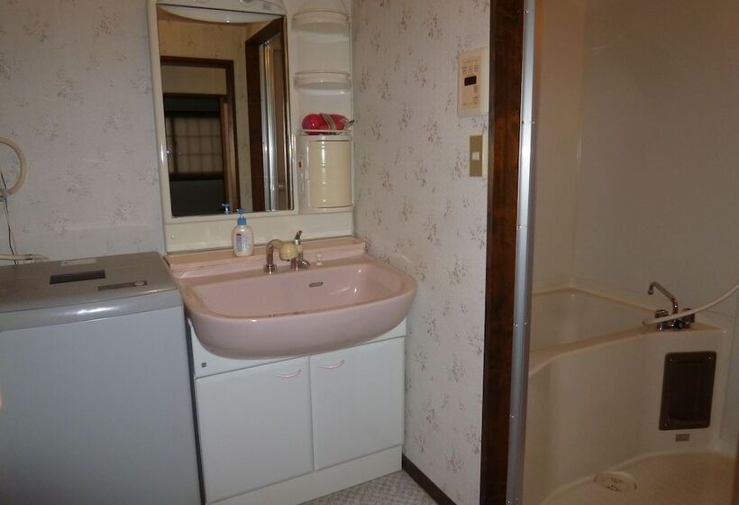 호텔 Hakuba Brownie Cottage