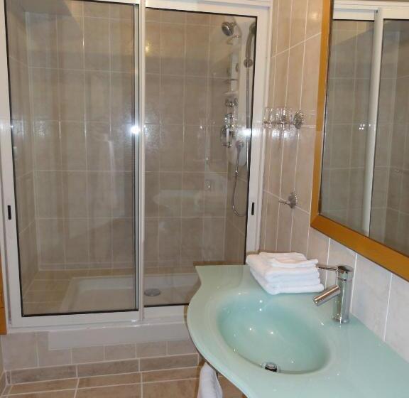 Отель Les Wyllos