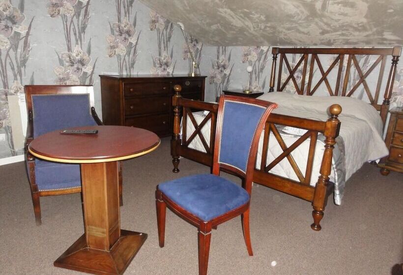 Отель Les Wyllos