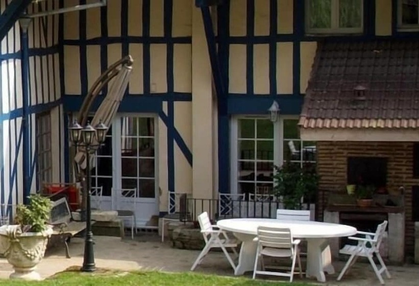 Отель Les Wyllos