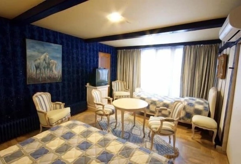 Отель Les Wyllos