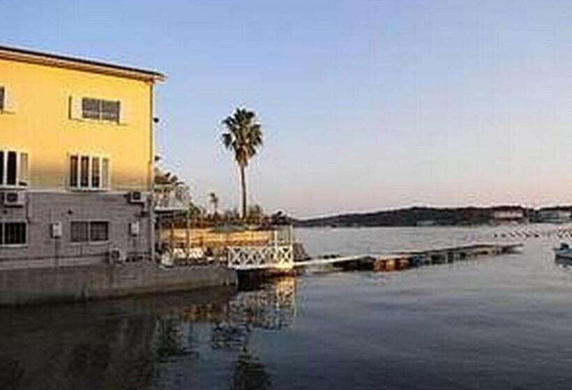 Petit Hotel Kashikojima Harbor