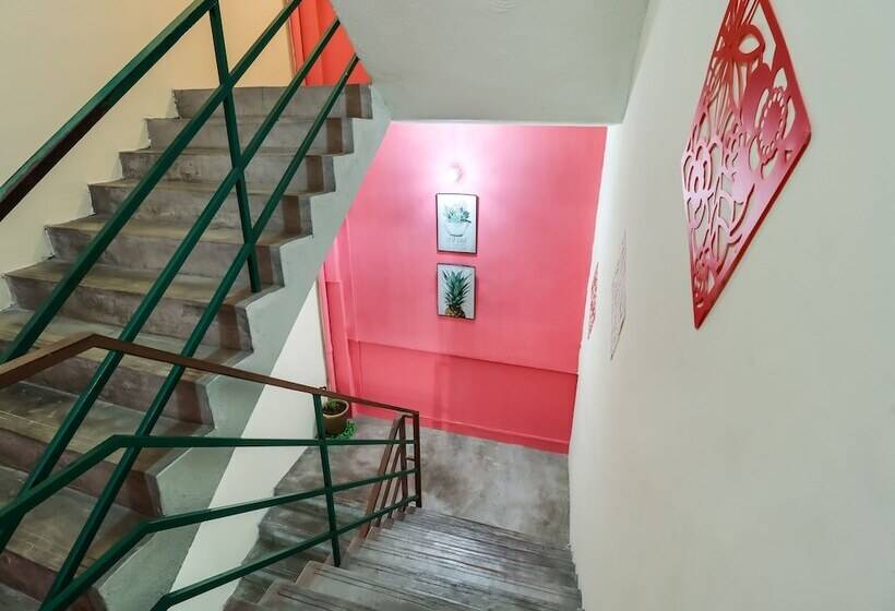 ホテル Sahara Kuala Kubu Bahru