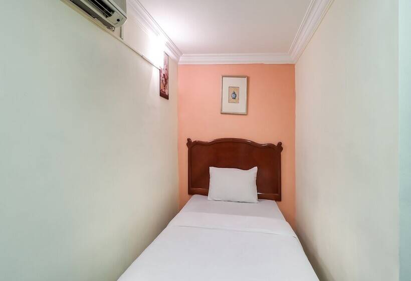 ホテル Sahara Kuala Kubu Bahru