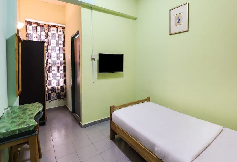 ホテル Sahara Kuala Kubu Bahru