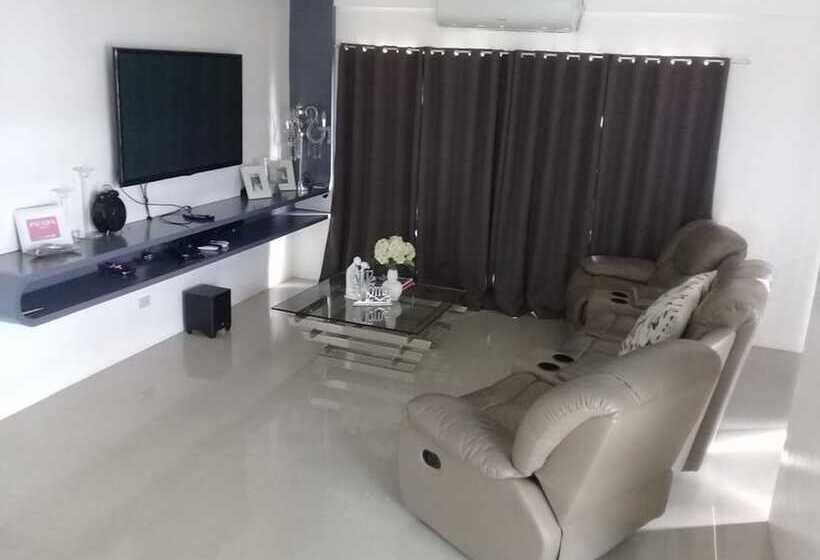 בית מלון כפרי Sergi S Resort And